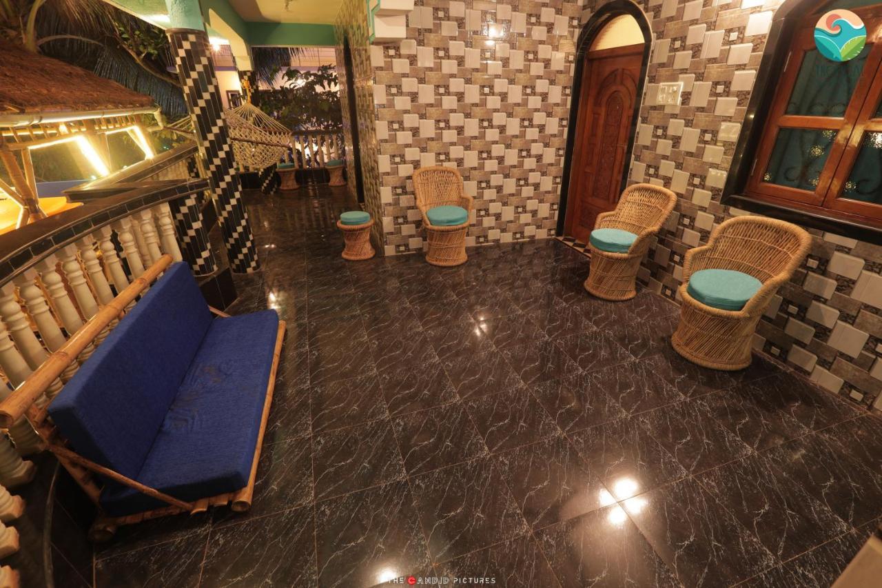 Tropical Wave Hostel Morjim Goa Eksteriør billede